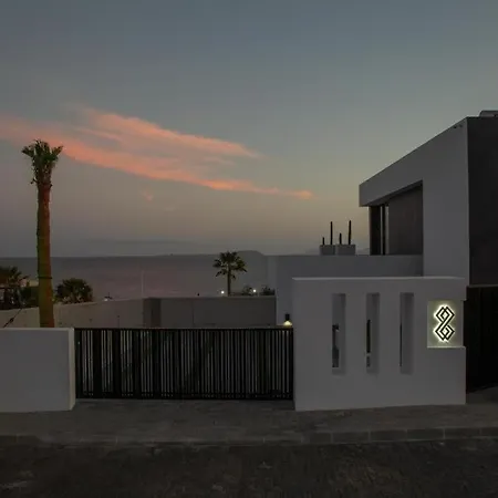 Villa 7 Bedroom - By Apricus Holidays *